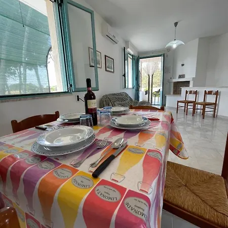 Casa Vittoria, A Pochi Passi Dal Mare *